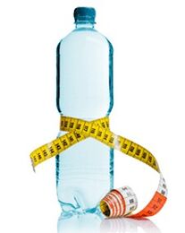 Minst 2 liter vann per dag