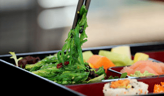 Salat og sushi